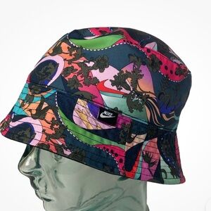Nike Multicolor Reversible Bucket Hat